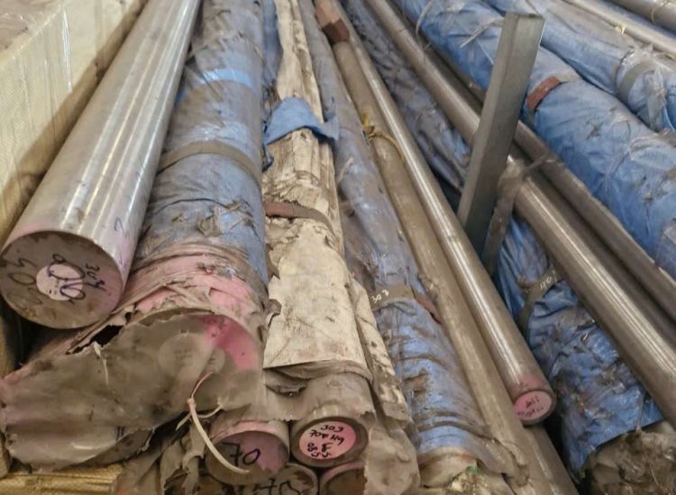 LÁP TRÒN ĐẶC 303 PHI 57 MM |STAINLESS STEEL 303 ROUND BAR , Diameter 57 MM