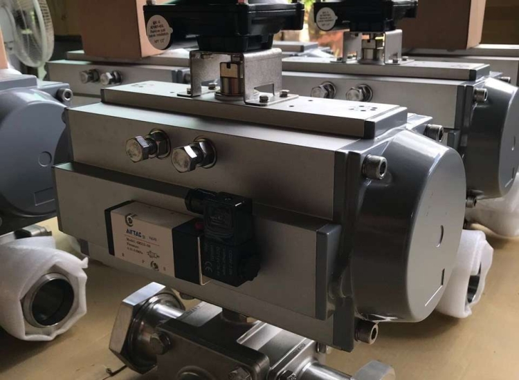 Van bi 3 ngã vi sinh điều khiển khí nén | Clamp Inox 304 - 316L