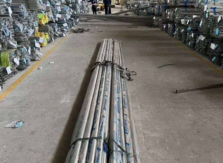 HỘP VUÔNG INOX 304 30*30 *2.0MM