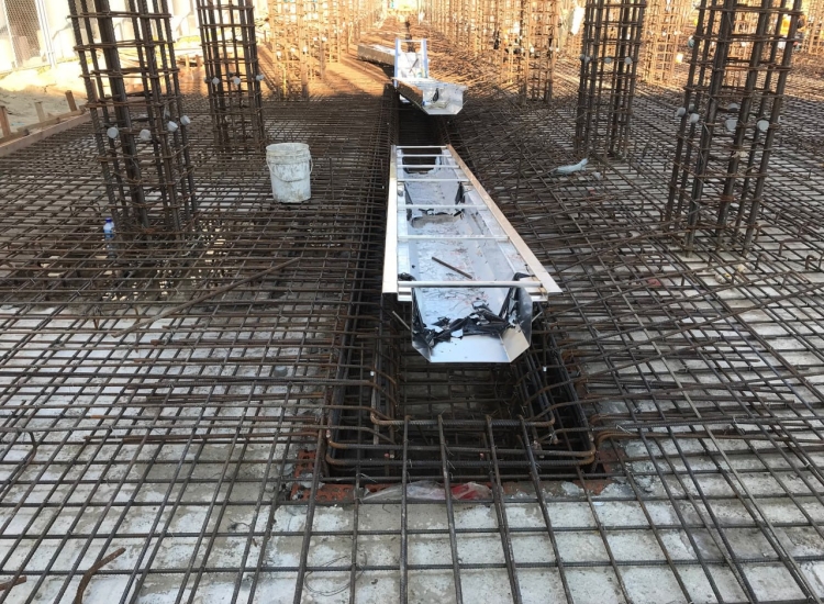 CHẾ TẠO SẢN PHẨM MÁNG THU NƯỚC GUTTER VÀ NẮP ĐẬY GRATING INOX DÀNH CHO CÁC NHÀ MÁY THỰC PHẨM , BIA , RƯỢU, NƯỚC GIẢI KHÁT