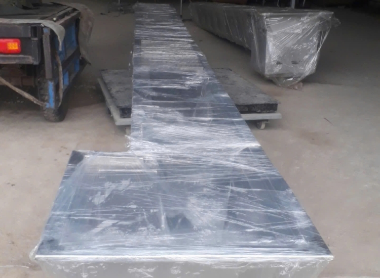 CHẾ TẠO SẢN PHẨM MÁNG THU NƯỚC GUTTER VÀ NẮP ĐẬY GRATING INOX DÀNH CHO CÁC NHÀ MÁY THỰC PHẨM , BIA , RƯỢU, NƯỚC GIẢI KHÁT