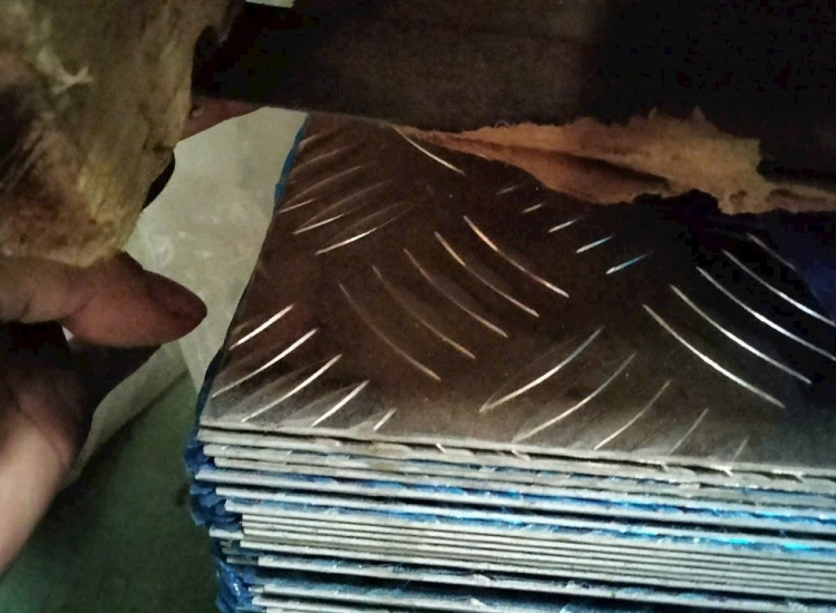 TẤM INOX DẬP GÂN, CHỐNG TRƯỢT 201/304/316/430