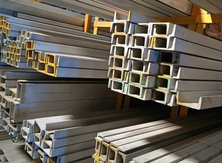 U ĐÚC INOX 304-160 x 65 x 6.5 x 6M