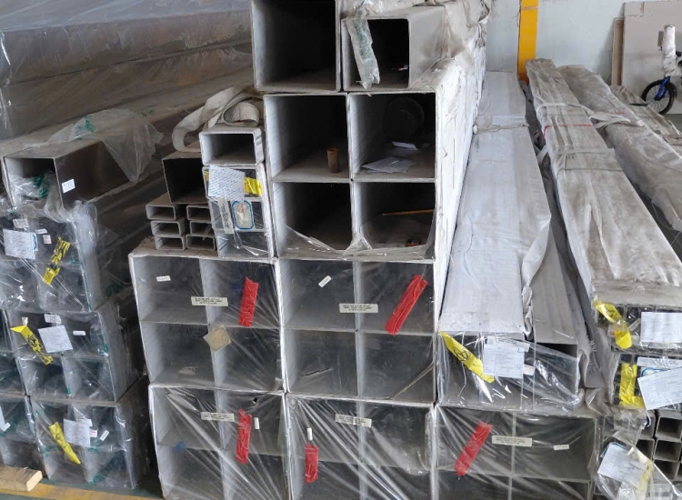 HỘP VUÔNG INOX 304/316 50 x 50 x 5.0MM