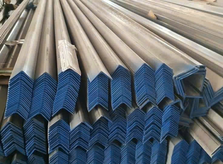 VÊ ĐÚC INOX 304/304L: 40 x 40 x 3.0 x 6 M