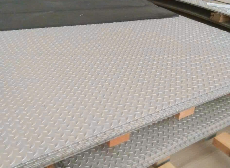 TẤM INOX DẬP GÂN